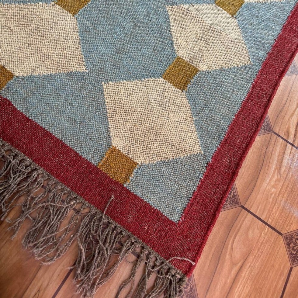 Green woven wool and jute rug - Image 5