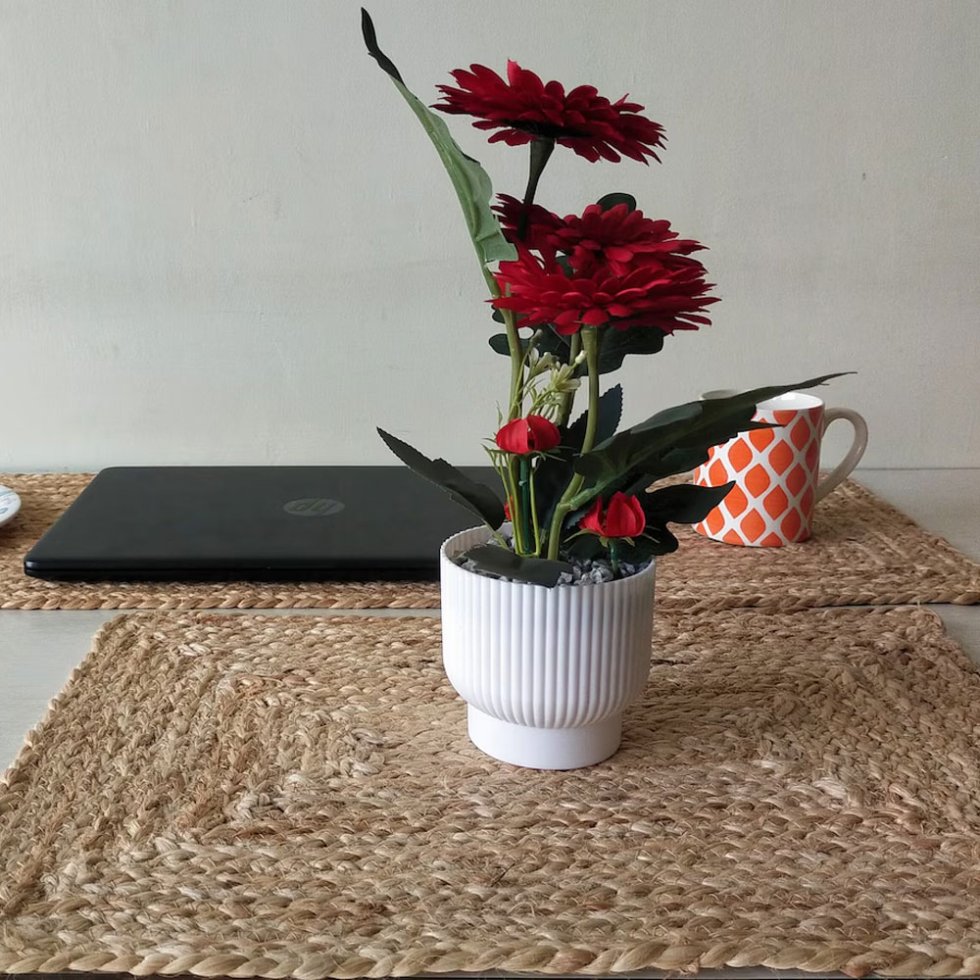 Natural rectangular jute placemats