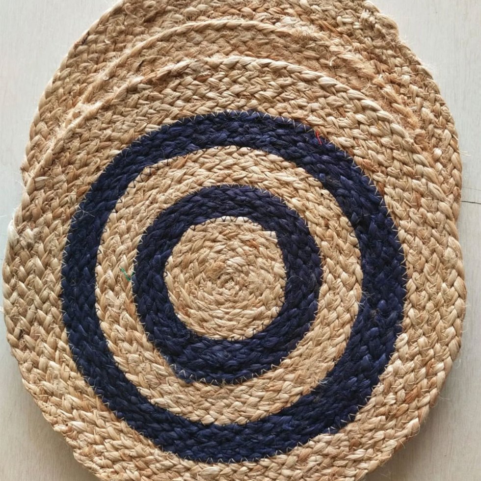 Navy target jute placemats - Image 2