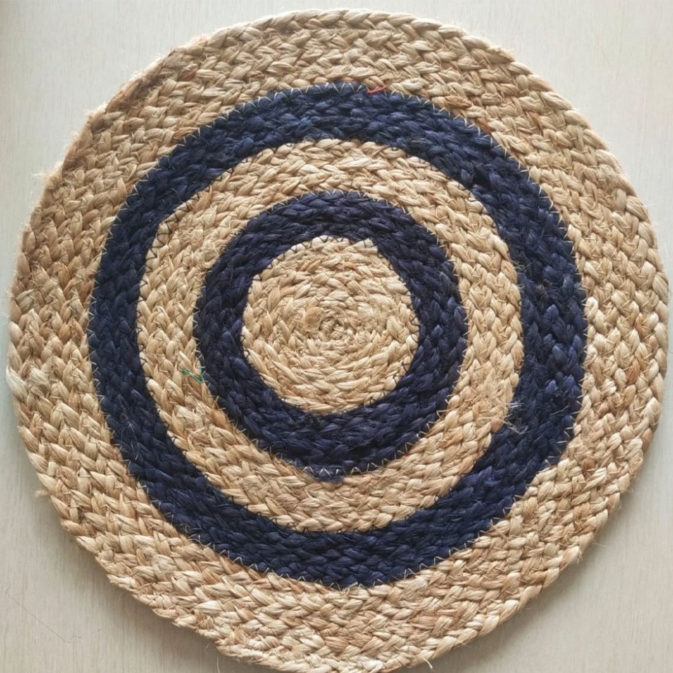Navy target jute placemats - Image 4