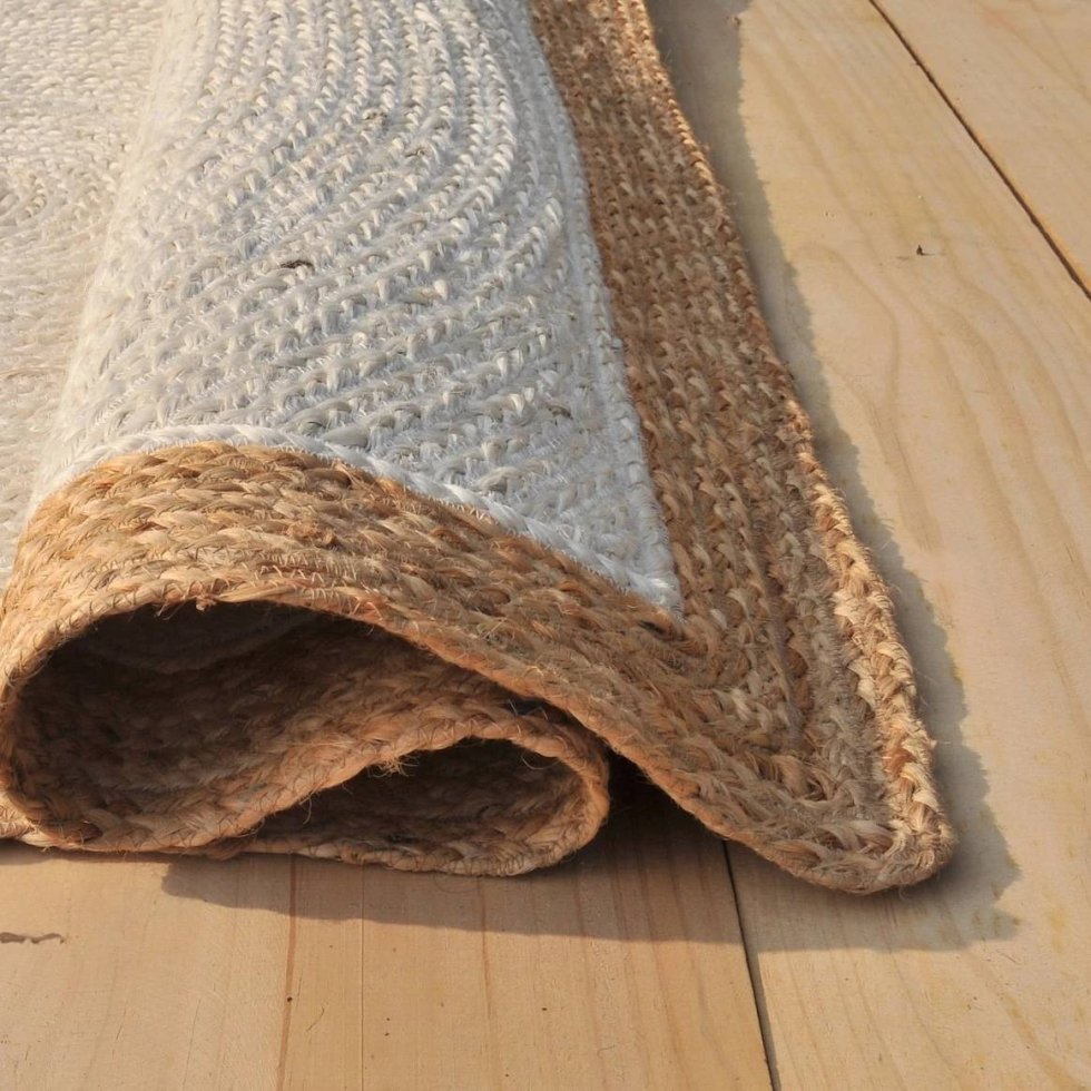 Off white jute rug with beige border - Image 3