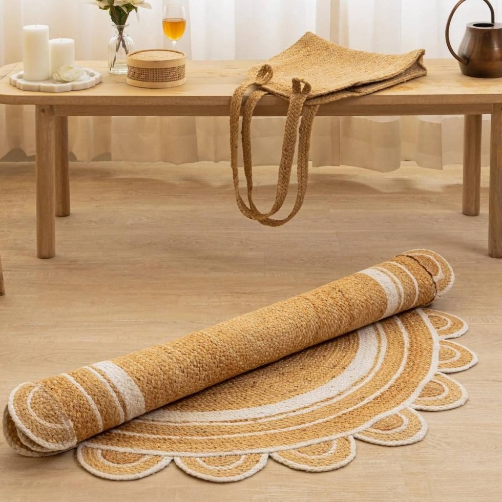 Round jute rug with scalloped edge - Image 4