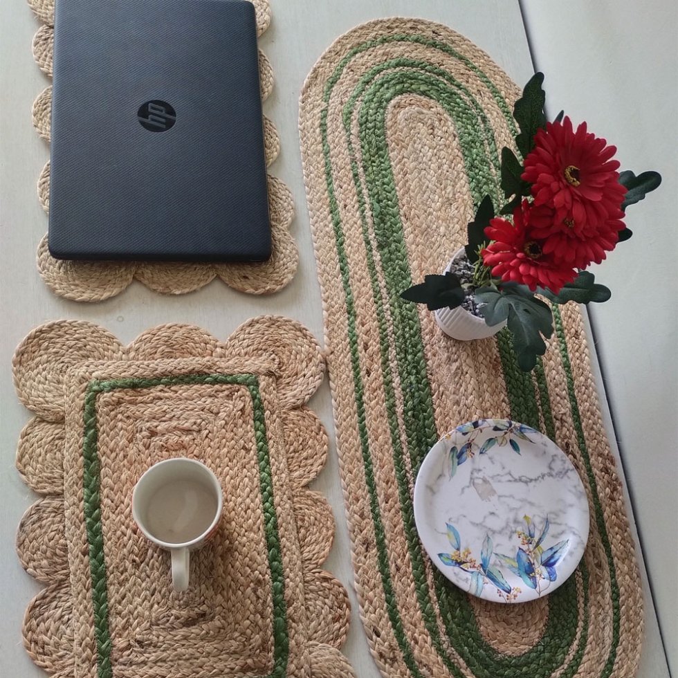 Scalloped and oval jute placemats - Image 2