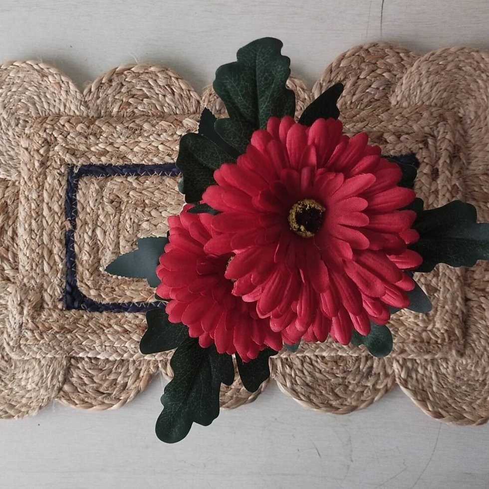 Scalloped jute placemats - Image 2
