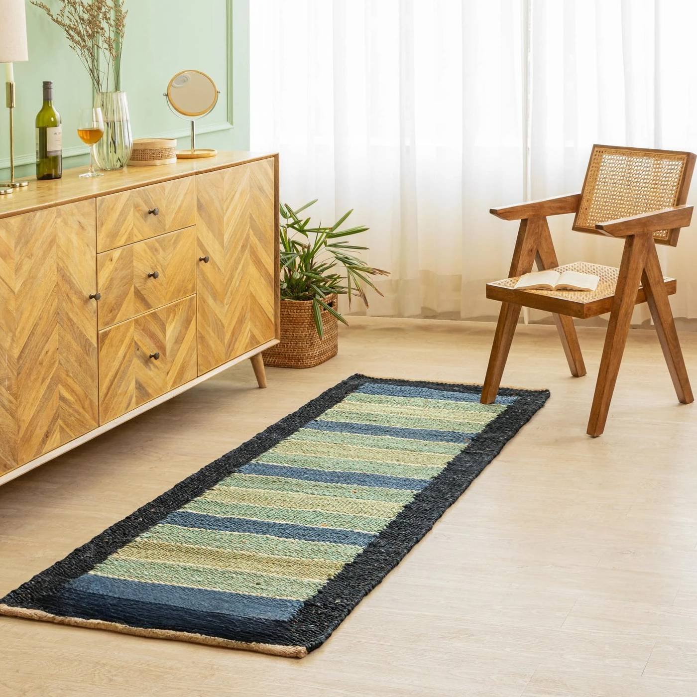Striped hemp and jute rug with black border Striped hemp and jute rug with black border