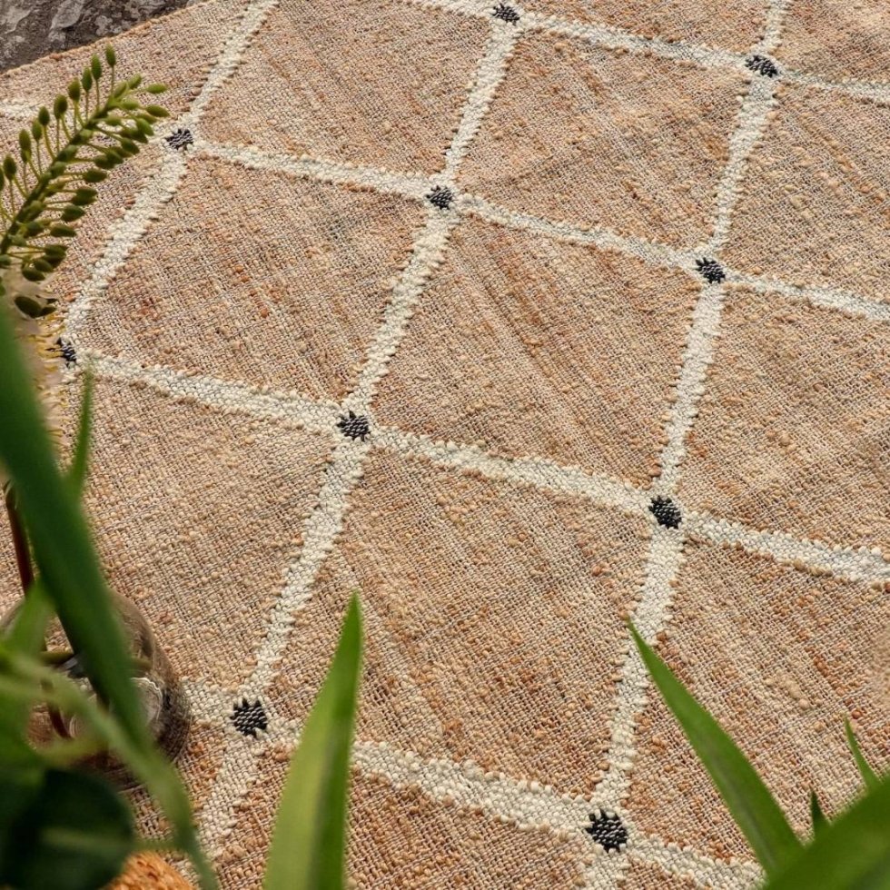 Tan diamond cotton jute area rug