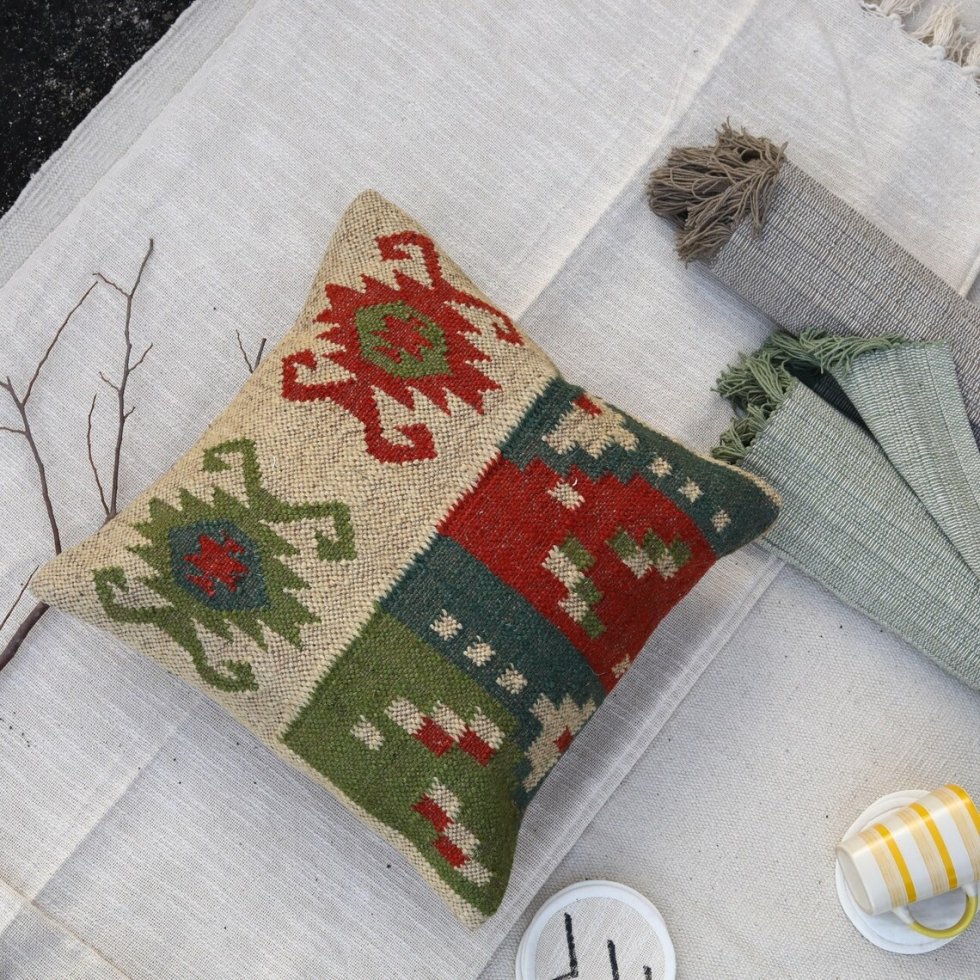 Turkish style wool and jute kilim poillow - Image 2
