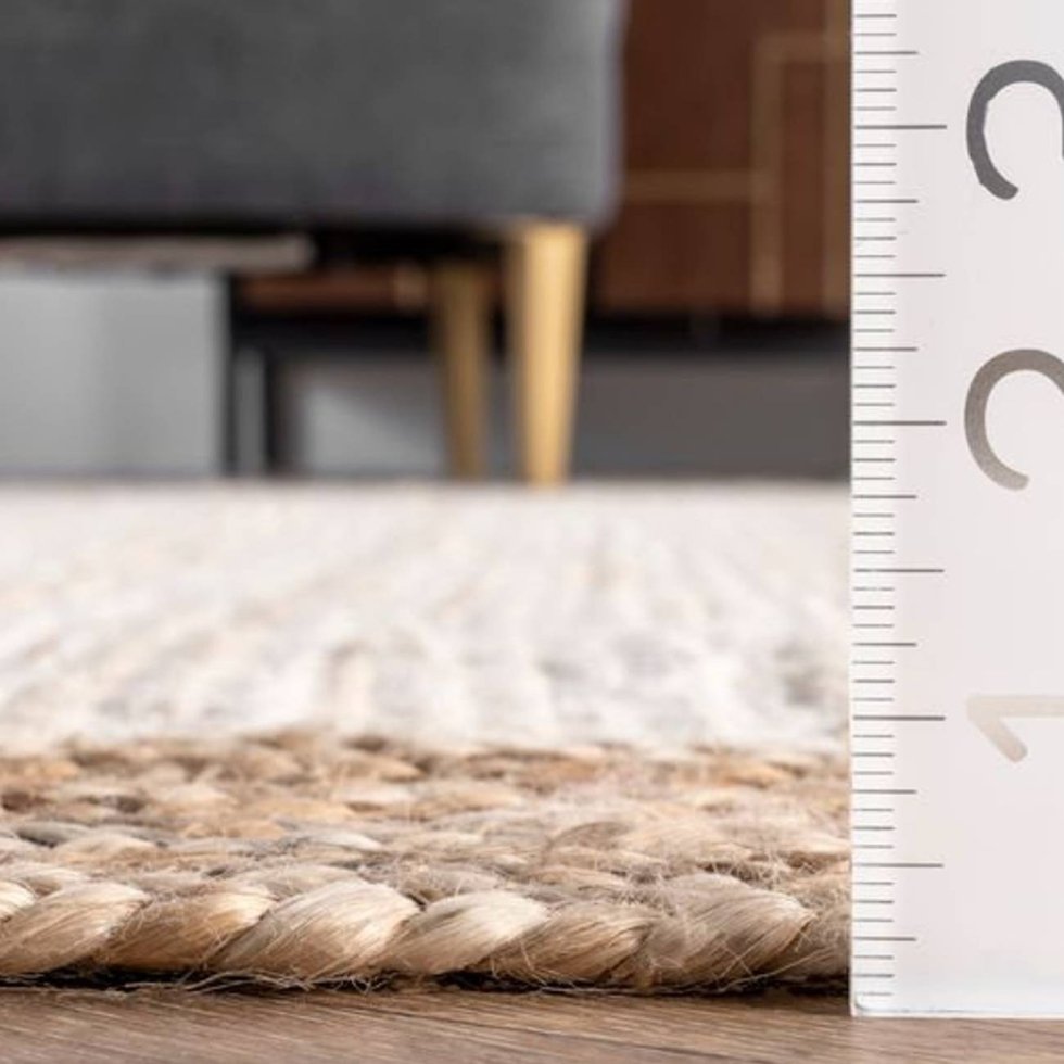 White round jute rug with beige border - Image 2