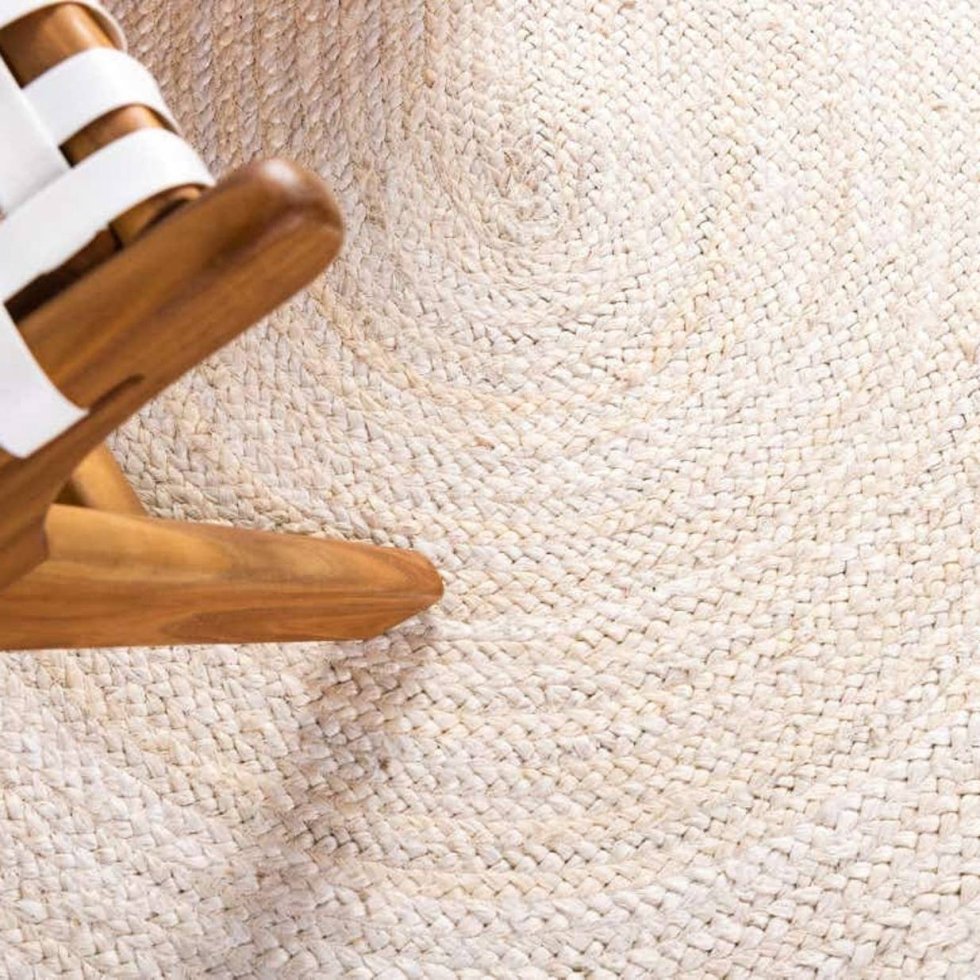 White round jute rug with beige border - Image 3