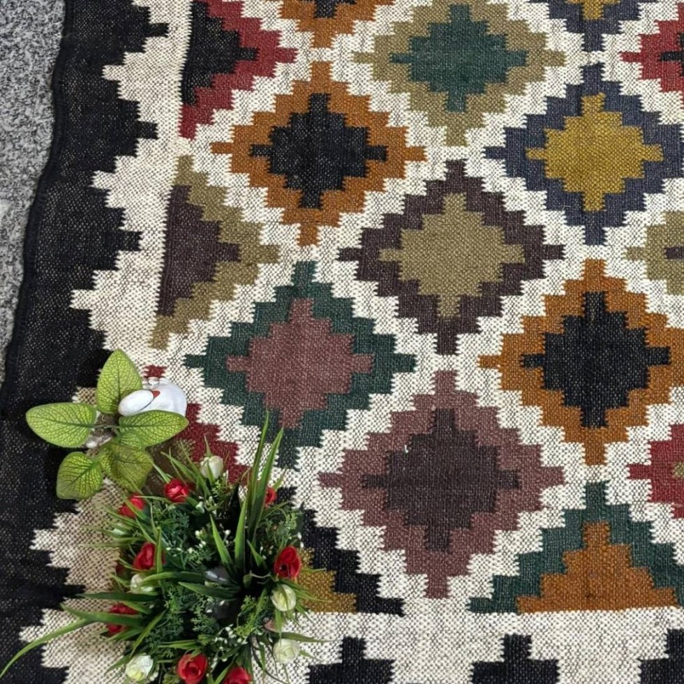 Wool jute kilim rug with diamond pattern - Image 6