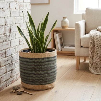 Ivory border jute round basket