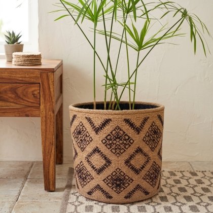 Natural and brown diamond jute basket